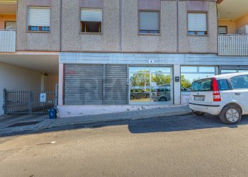 Edificio all\'aperto - Commercial Premises Via Florinas
 
12, Sassari - photo 2
