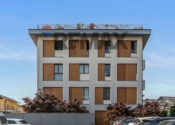 Edificio all\'aperto - Trilocale Via Statuto
 
8a, Giussano - foto 1