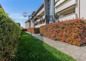 Edificio all\'aperto - Trilocale Via Statuto
 
8a, Giussano - foto 2