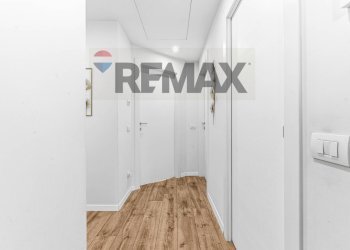 Hall / corridoio - Trilocale Via Statuto
 
8a, Giussano - foto 16