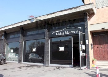 Edificio all\'aperto - Locale Commerciale via matteotti
 
68, Noceto - foto 1
