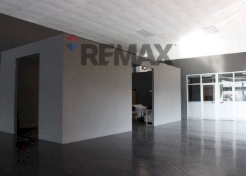 edificio commerciale - Locale Commerciale via matteotti
 
68, Noceto - foto 21