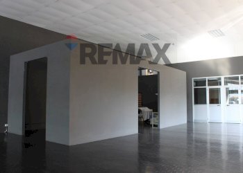 edificio commerciale - Locale Commerciale via matteotti
 
68, Noceto - foto 22