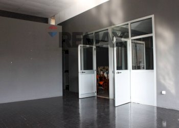 edificio commerciale - Locale Commerciale via matteotti
 
68, Noceto - foto 27