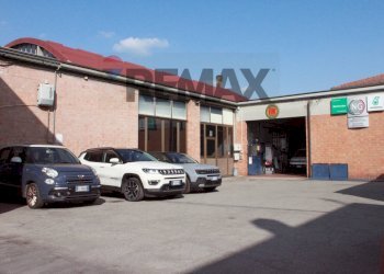 Edificio passaggio carrabile - Locale Commerciale via matteotti
 
68, Noceto - foto 44