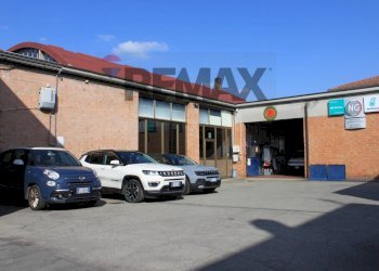 Edificio passaggio carrabile - Locale Commerciale via matteotti
 
68, Noceto - foto 45