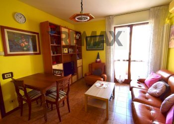 Sala da pranzo - Bilocale Via Rosa Romeo
 
1, Sala Baganza - foto 2