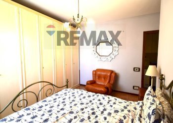 Camera / camera da letto - Bilocale Via Rosa Romeo
 
1, Sala Baganza - foto 18