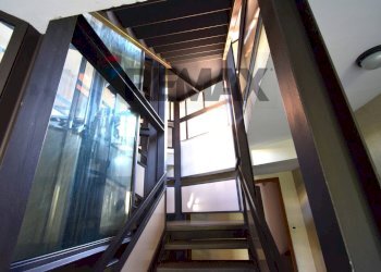 Scale - Bilocale Via Rosa Romeo
 
1, Sala Baganza - foto 32