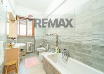 Bagno - Four-room apartment Via Enrico Fermi, Roma - photo 17