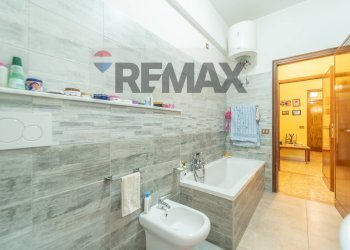 Bagno - Four-room apartment Via Enrico Fermi, Roma - photo 18