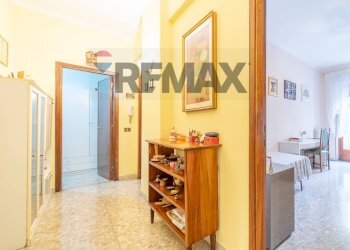 Hall / corridoio - Four-room apartment Via Enrico Fermi, Roma - photo 20