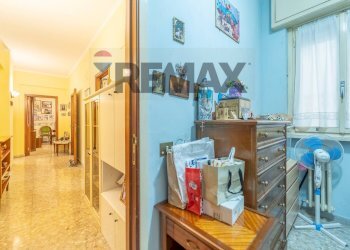 Hall / corridoio - Four-room apartment Via Enrico Fermi, Roma - photo 25