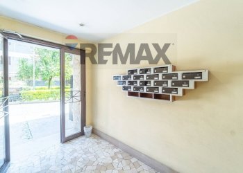 Ricezione / Lobby - Four-room apartment Via Enrico Fermi, Roma - photo 34