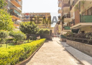 Edificio all\'aperto - Four-room apartment Via Enrico Fermi, Roma - photo 36