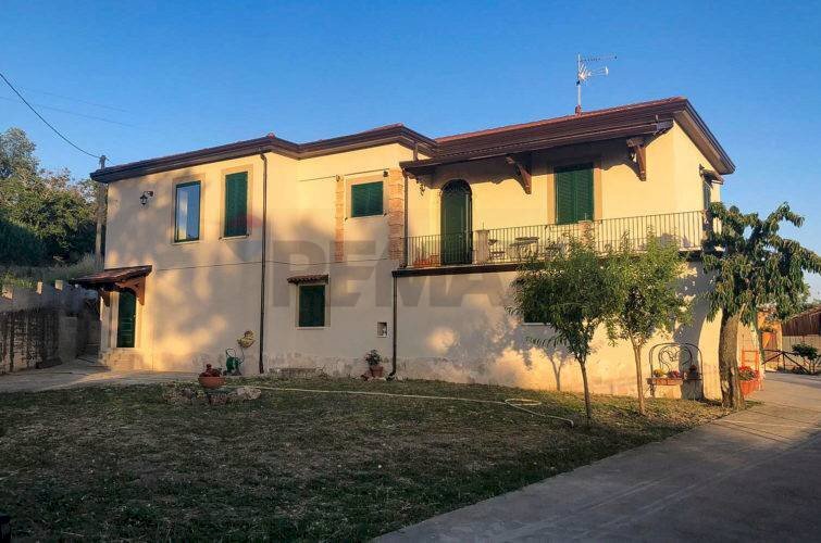 Casa all\'aperto - Casa indipendente Fontanarosa - foto 1