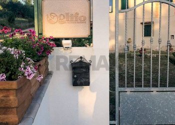 Edificio all\'aperto - Casa indipendente Fontanarosa - foto 3