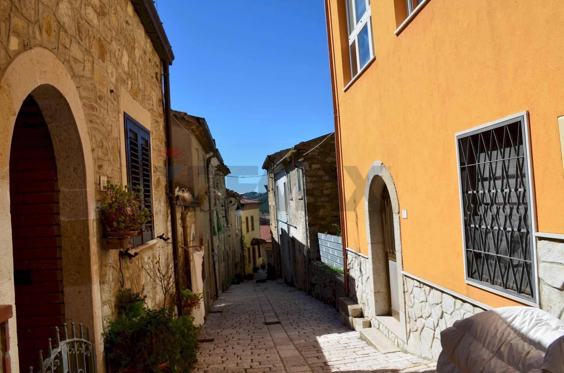 Edificio all\'aperto - Appartamento Castelpagano - foto 2