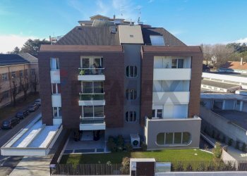 Edificio all\'aperto - Ufficio Via nannetti
 
10, Busto Arsizio - foto 7