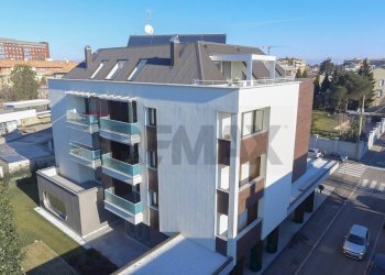 Edificio all\'aperto - Ufficio Via nannetti
 
10, Busto Arsizio - foto 10