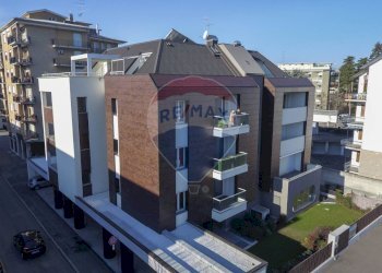 Edificio all\'aperto - Ufficio Via nannetti
 
10, Busto Arsizio - foto 6