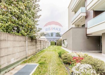 Giardino - Ufficio Via nannetti
 
10, Busto Arsizio - foto 23