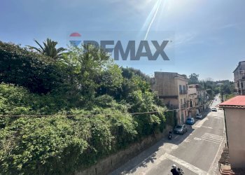 Edificio all\'aperto - Trilocale Via Vecchia San Rocco
 
35, Napoli - foto 9