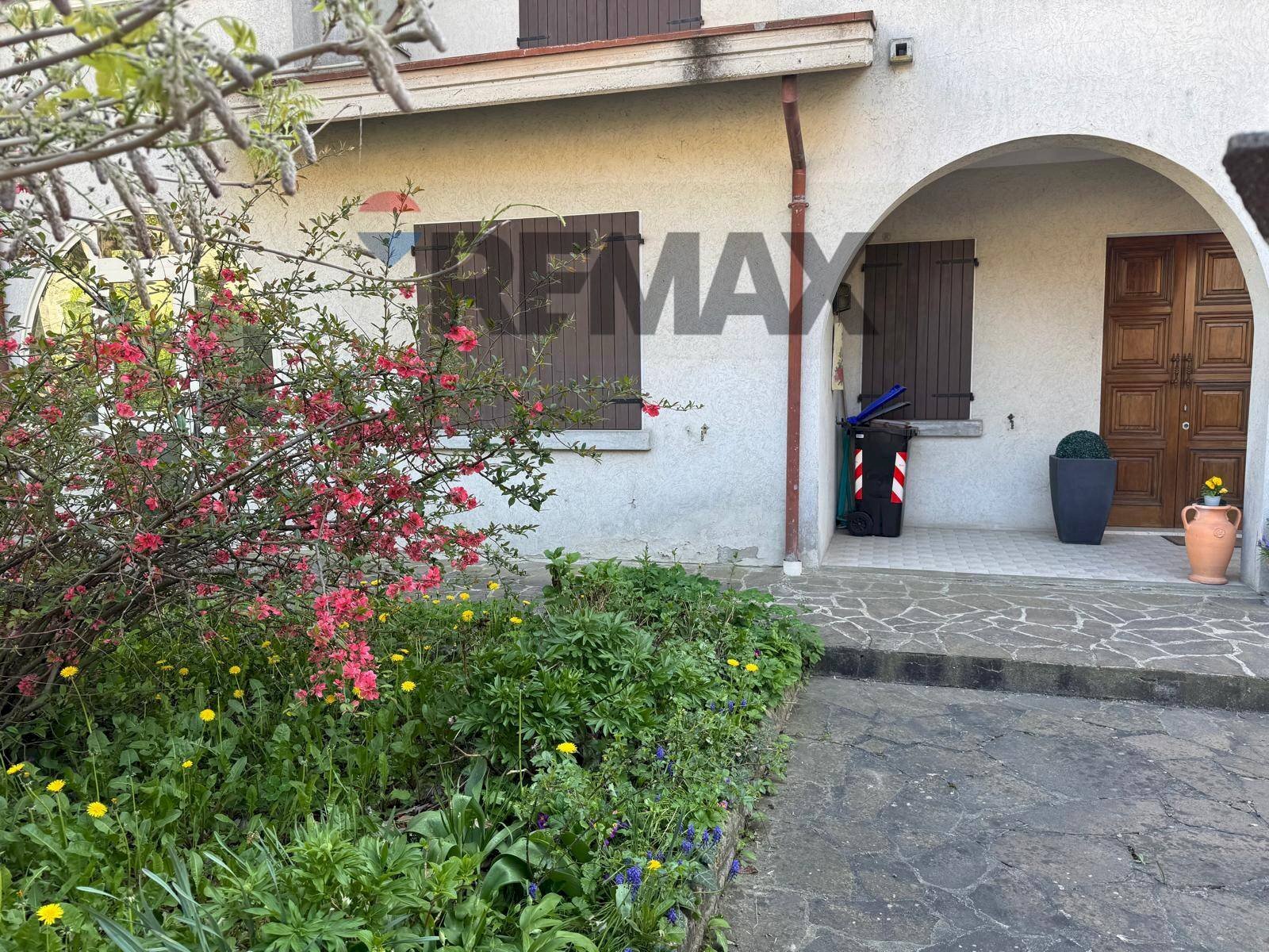 Casa all\'aperto - Trilocale Via Roma
 
70, Pellegrino Parmense - foto 2