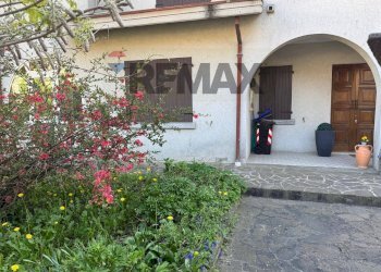 Casa all\'aperto - Trilocale Via Roma
 
70, Pellegrino Parmense - foto 2