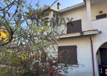 Casa all\'aperto - Trilocale Via Roma
 
70, Pellegrino Parmense - foto 3