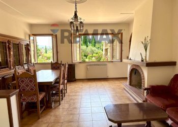 Sala da pranzo - Trilocale Via Roma
 
70, Pellegrino Parmense - foto 5