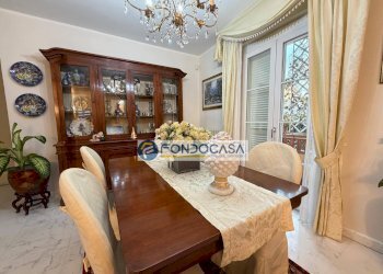 sala da pranzo - Villa a Schiera via pietro pellegrini
 
13, Massa - foto 25