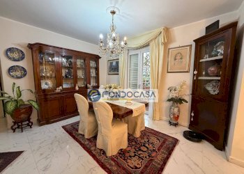 sala da pranzo - Villa a Schiera via pietro pellegrini
 
13, Massa - foto 27