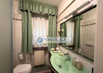 bagno - Villa a Schiera via pietro pellegrini
 
13, Massa - foto 31