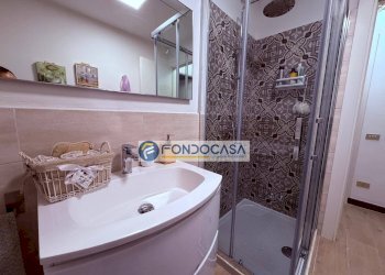 bagno - Villa a Schiera via pietro pellegrini
 
13, Massa - foto 34