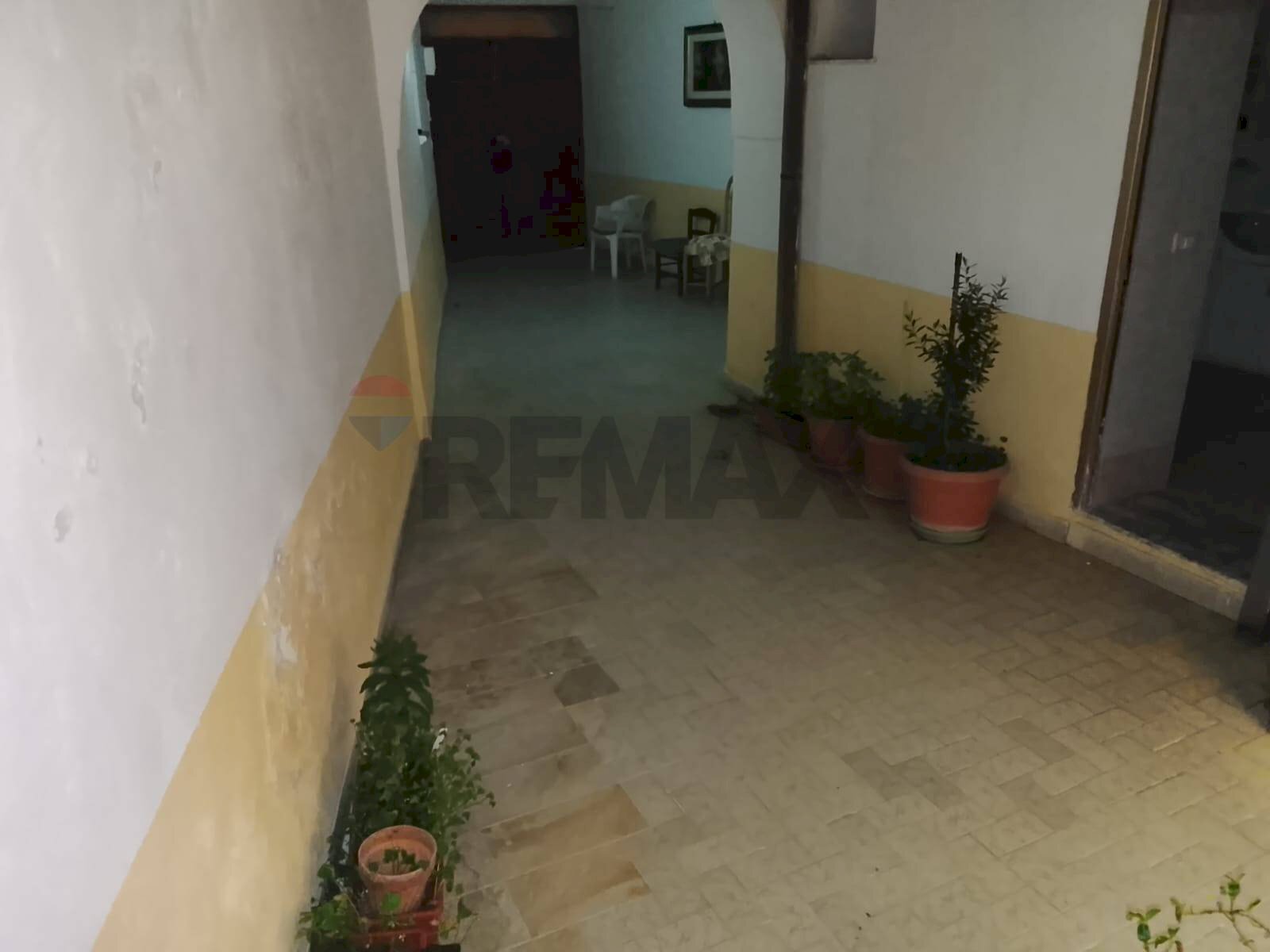 Hall / corridoio - Casa indipendente Sessa Aurunca - foto 3