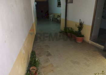 Hall / corridoio - Casa indipendente Sessa Aurunca - foto 3