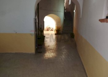 Hall / corridoio - Casa indipendente Sessa Aurunca - foto 5