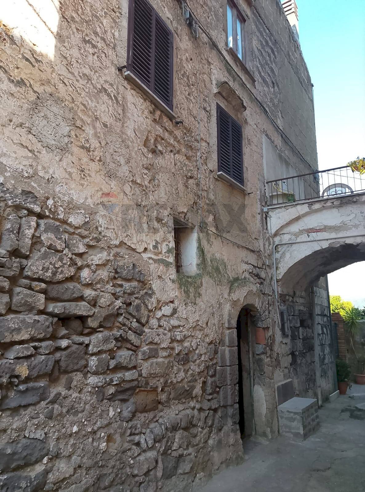 Edificio all\'aperto - Casa indipendente vicolo san giuseppe
 
2, Sessa Aurunca - foto 1