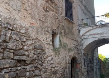 Edificio all\'aperto - Casa indipendente vicolo san giuseppe
 
2, Sessa Aurunca - foto 1