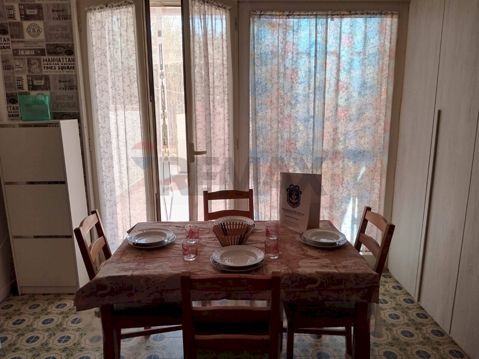 Sala da pranzo - One-room apartment Castel Volturno - photo 2