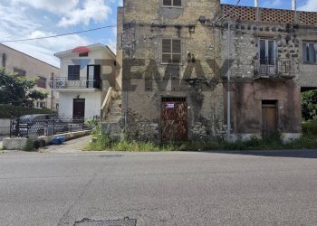 Casa all\'aperto - Non-buildable land via francesco baracca
 
21, Santi Cosma e Damiano - photo 1