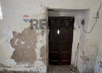 Hall / corridoio - Non-buildable land via francesco baracca
 
21, Santi Cosma e Damiano - photo 4