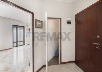 Hall / corridoio - Trilocale Via Garibaldi
 
97, Cinisello Balsamo - foto 27