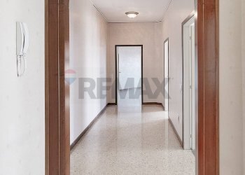 Hall / corridoio - Trilocale Via Garibaldi
 
97, Cinisello Balsamo - foto 33