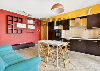 Sala da pranzo - Bilocale Via Parini
 
8, Gerenzano - foto 5