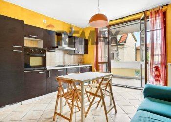 Cucina - Bilocale Via Parini
 
8, Gerenzano - foto 9