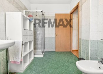 Bagno - Bilocale Via Parini
 
8, Gerenzano - foto 13