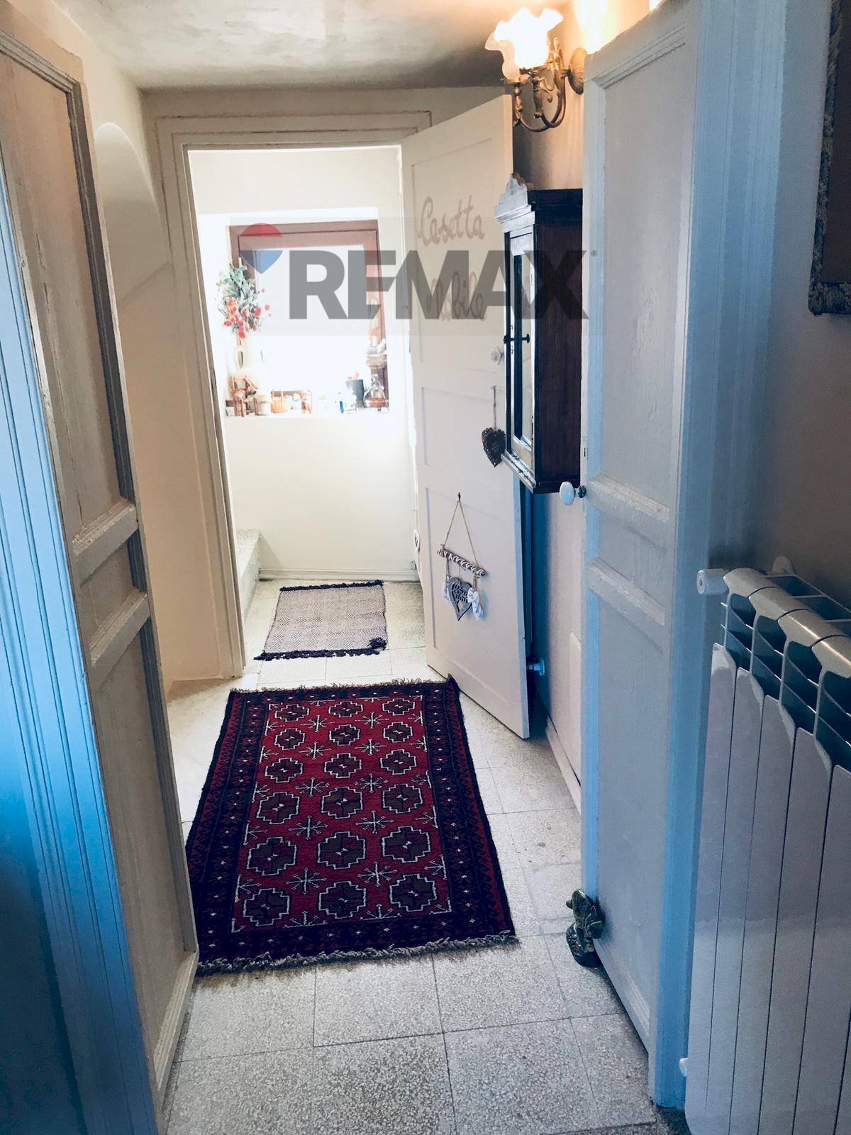 Hall / corridoio - Casa indipendente Via Oratorio
 
3, Petralia Soprana - foto 1