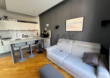 Sala da pranzo - Two-room apartment VIA CONTE DI CARMAGNOLA
 
49, Roma - photo 1